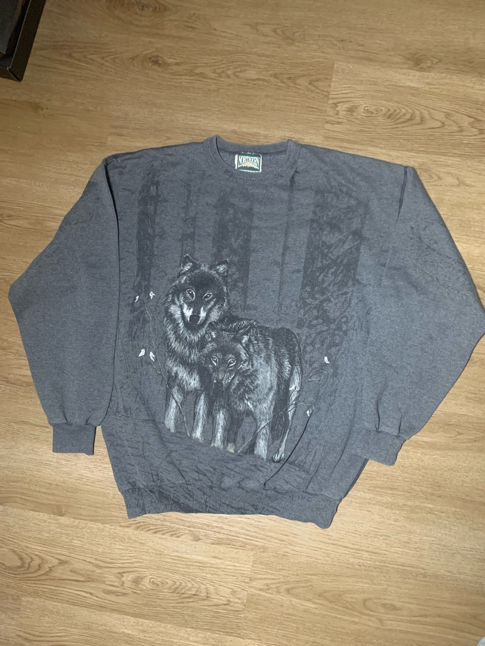 Vintage wolf wildlife Crewneck sweatshirt grey pullover Northern Elements medium